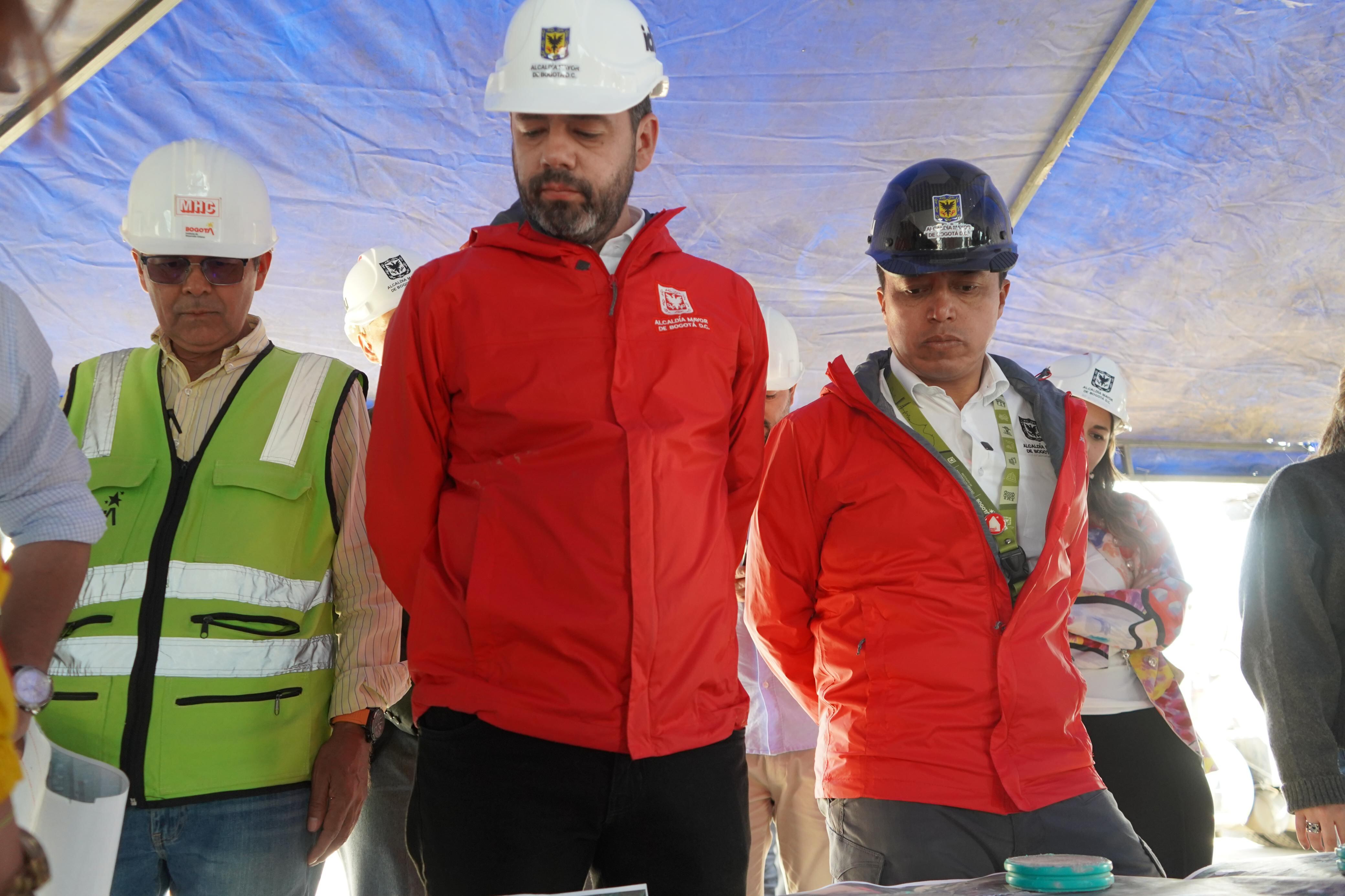 Alcalde, Carlos Fernando Galán y director del IDU, Orlando Molano