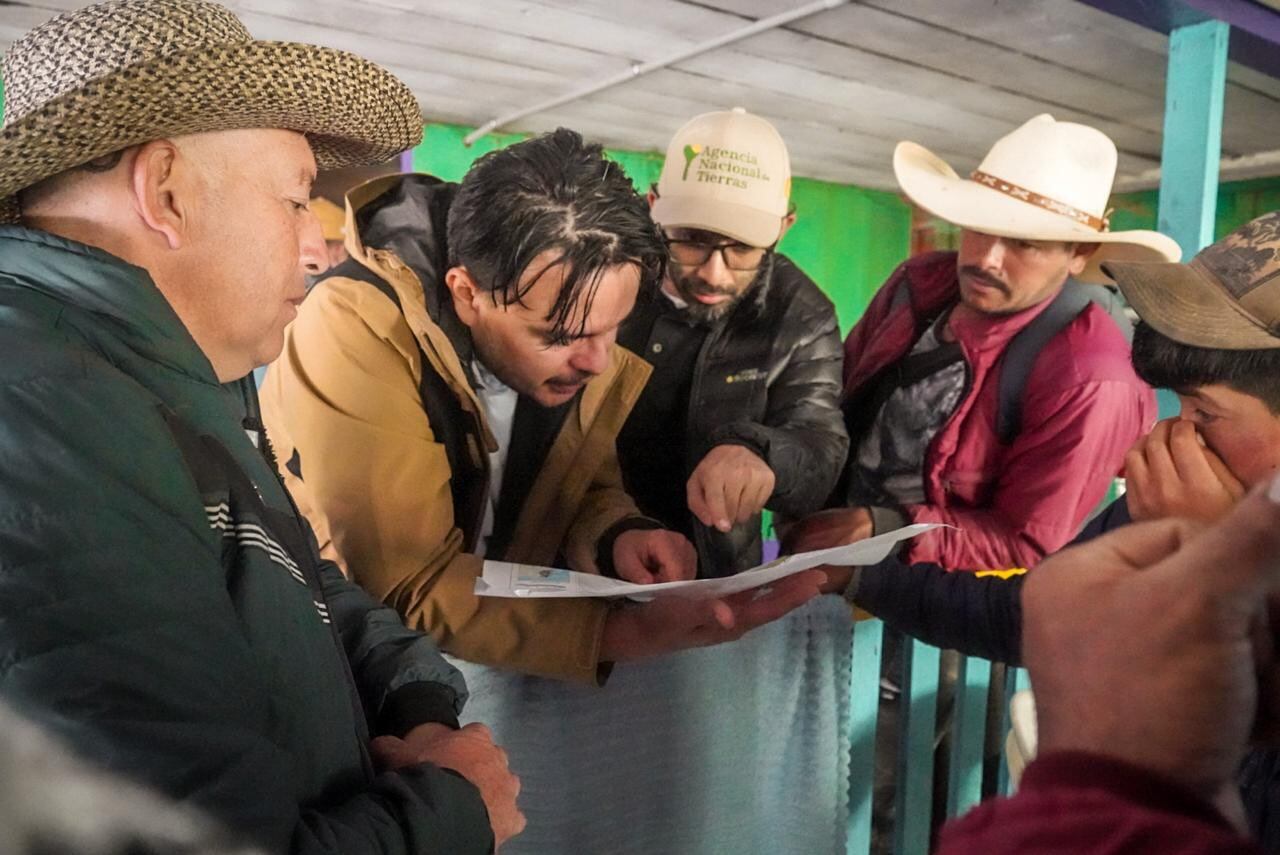 11 familias de la zona rural de Uribe, Meta, recibieron la titulación de 536 hectáreas de tierra.