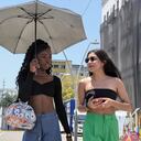 Santiago de Cali amaneció hoy con temperaturas aproximadas a los 34 Grados, esto debido al fenómeno del niño y los caleños se las ingenian para protegerse del inclemente sol que por estos días golpea a la ciudad.