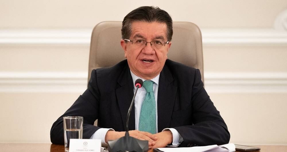 Fernando Ruiz, ministro de Salud