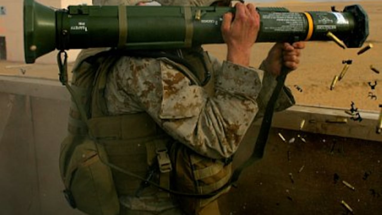 This is a rocket launcher similar to the AT-4 model found in the hands of FARC.