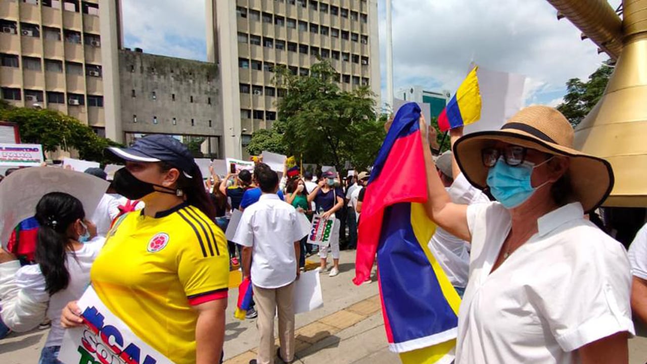 "Marcha del Silencio" antes de la huelga nacional de mañana el 25 de mayo de 2021 en Cali, Colombia. Cali