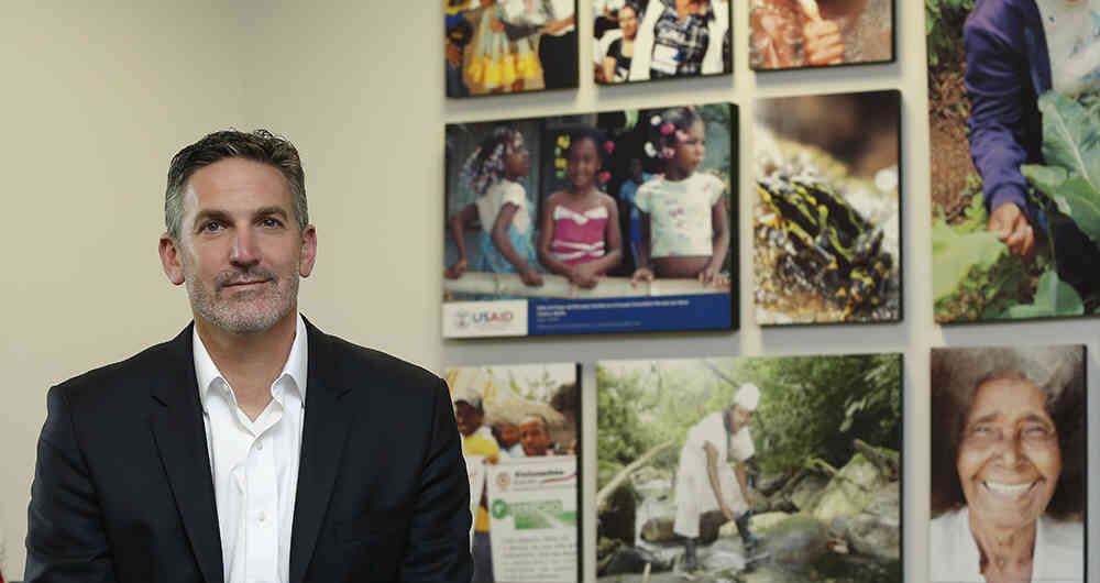 Larry Sacks, director de misión de USAID en Colombia.