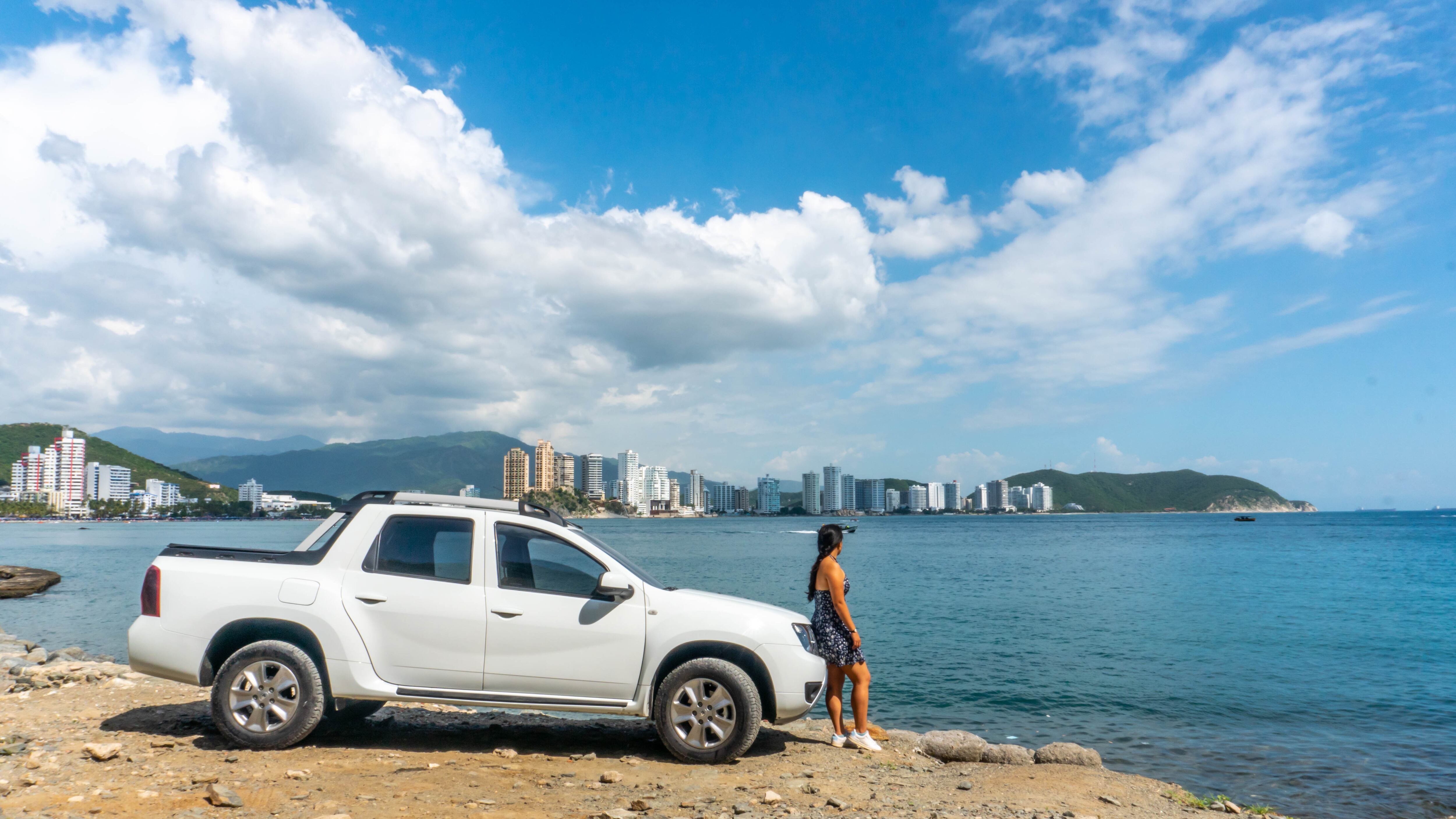 En la región Caribe, por ejemplo, las personas buscan alquilar camionetas para explorar lugares como la Sierra Nevada y La Guajira.