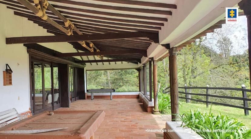 La Fiscalía reportó la mayor incautación de bienes a excabecillas de las AUC. Parte de esos bienes estaban a nombre del exalcalde de Medellín Luis Perez.