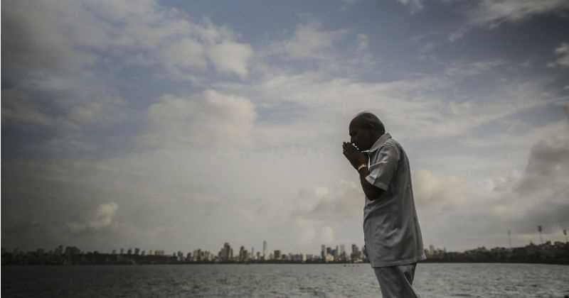 A pesar de lo que se pudiese pensar, la religión todavía tiene un papel protagónico en la vida y economía de las personas.  Foto: Bloomberg