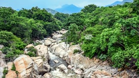 MInca se encuentra en las estribaciones de la Sierra Nevada de Santa Marta.