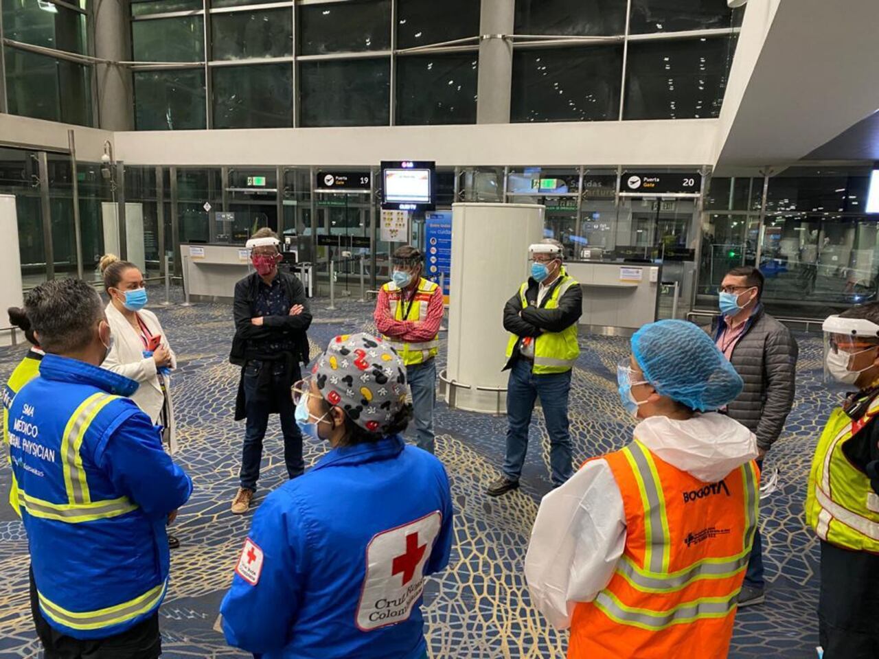 Pasajeros que llegaron en vuelo humanitario de Leticia