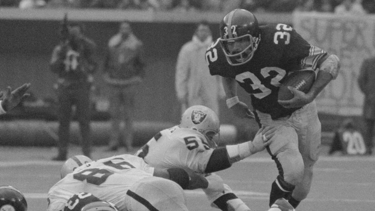 Franco Harris cuando era jugador de los Steelters en la NFL