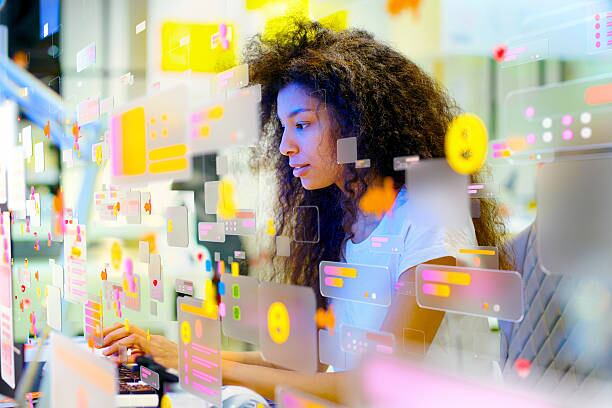 Contenido, analítica y creatividad se integran para llevar los mensajes correctos a las audiencias correctas.