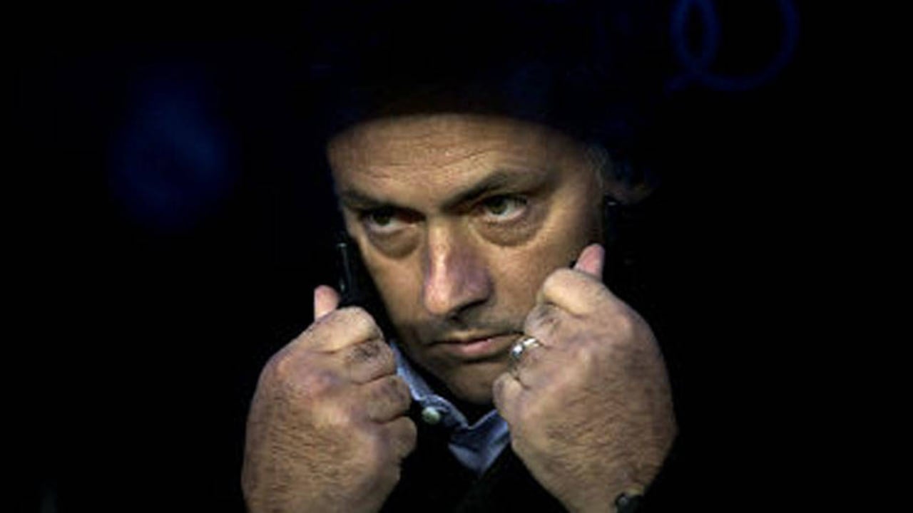 “Tramposo constante; cae fácilmente", dijo el estratega sobre Ronaldinho.