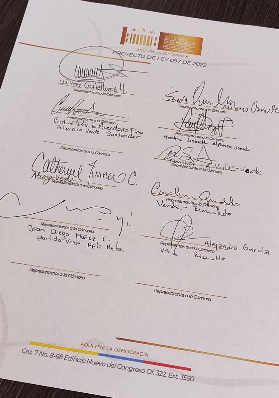 Congresistas que respaldan a Jota Pe Hernández