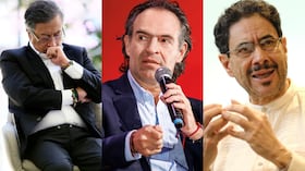 De izquierda a derecha: Gustavo Petro, Federico Gutiérrez e Iván Cepeda.