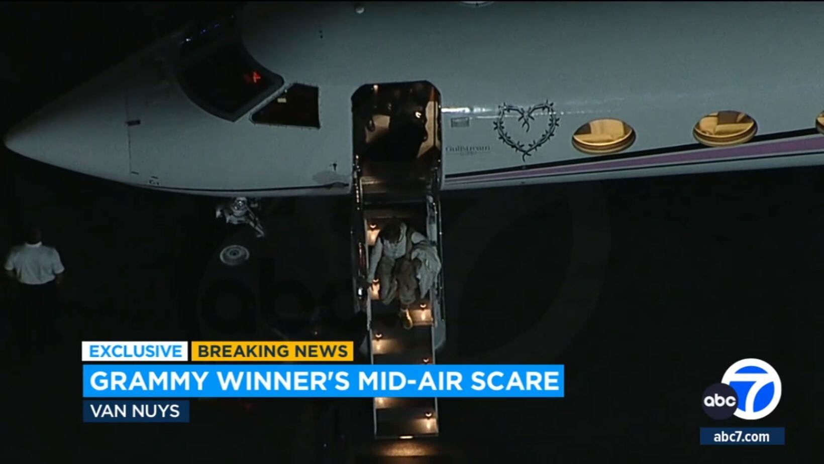 El avión privado en el que Karol G pasó susto por aterrizaje de emergencia