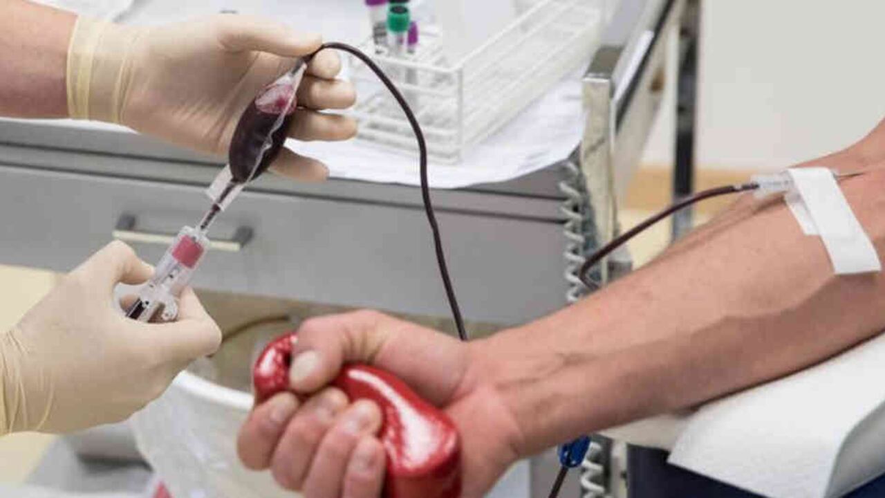 La experiencia con la terapia de plasma en los pacientes con coronavirus ha sido bastante desalentadora y muchos científicos y médicos dudan de la eficacia de este método.