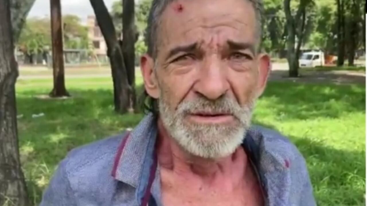 Adulto mayor presuntamente agredido por policías en Cali