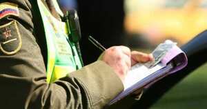 Entre 2013 y febrero de 2016 se impusieron más de 4 millones fotocomparendos en Colombia, lo que equivale a 1,2 billones en ingresos para los 35 municipios del país en los que aplica esta modalidad. Foto Semana