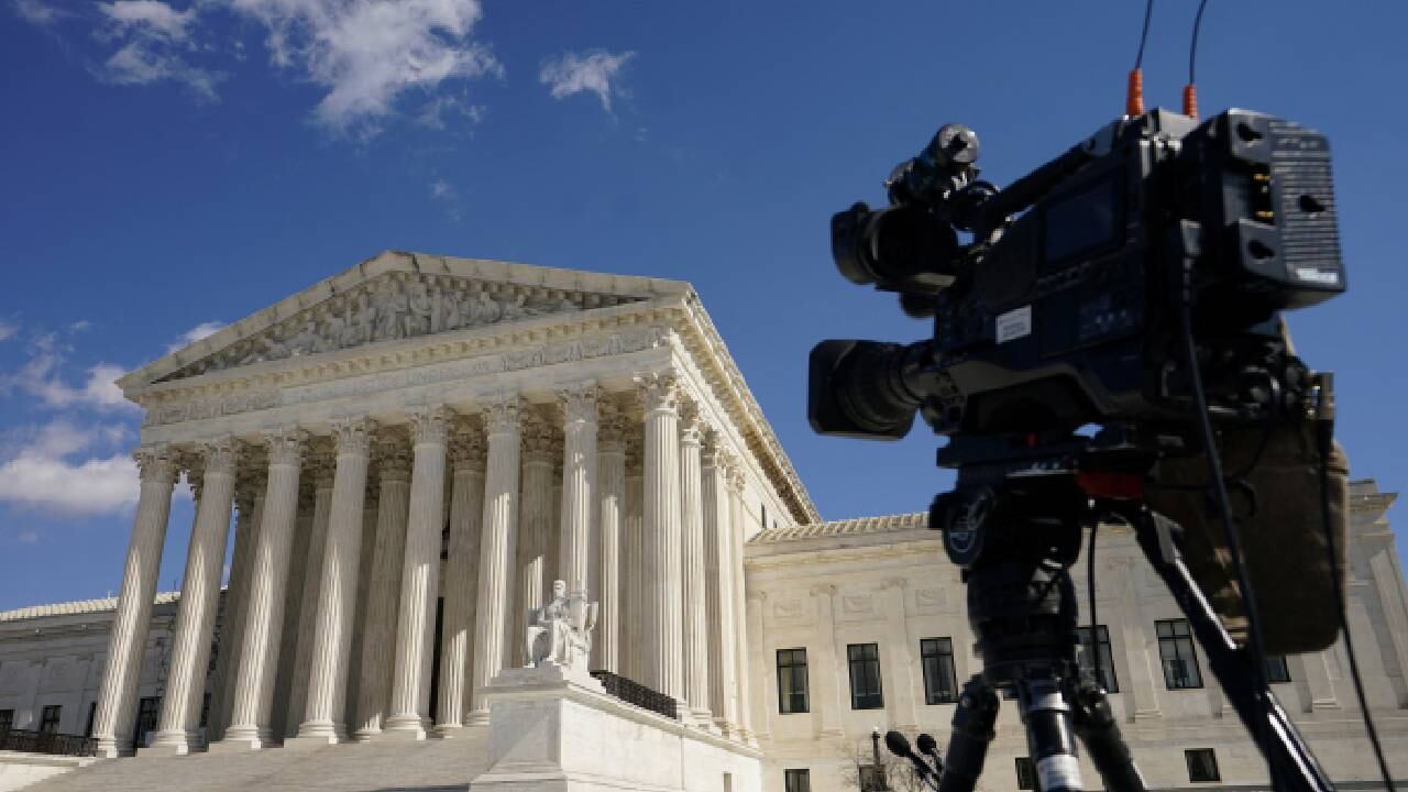 Corte Suprema de EE. UU. evalúa responsabilidad de las compañías tecnológicas en el contenido que circula.