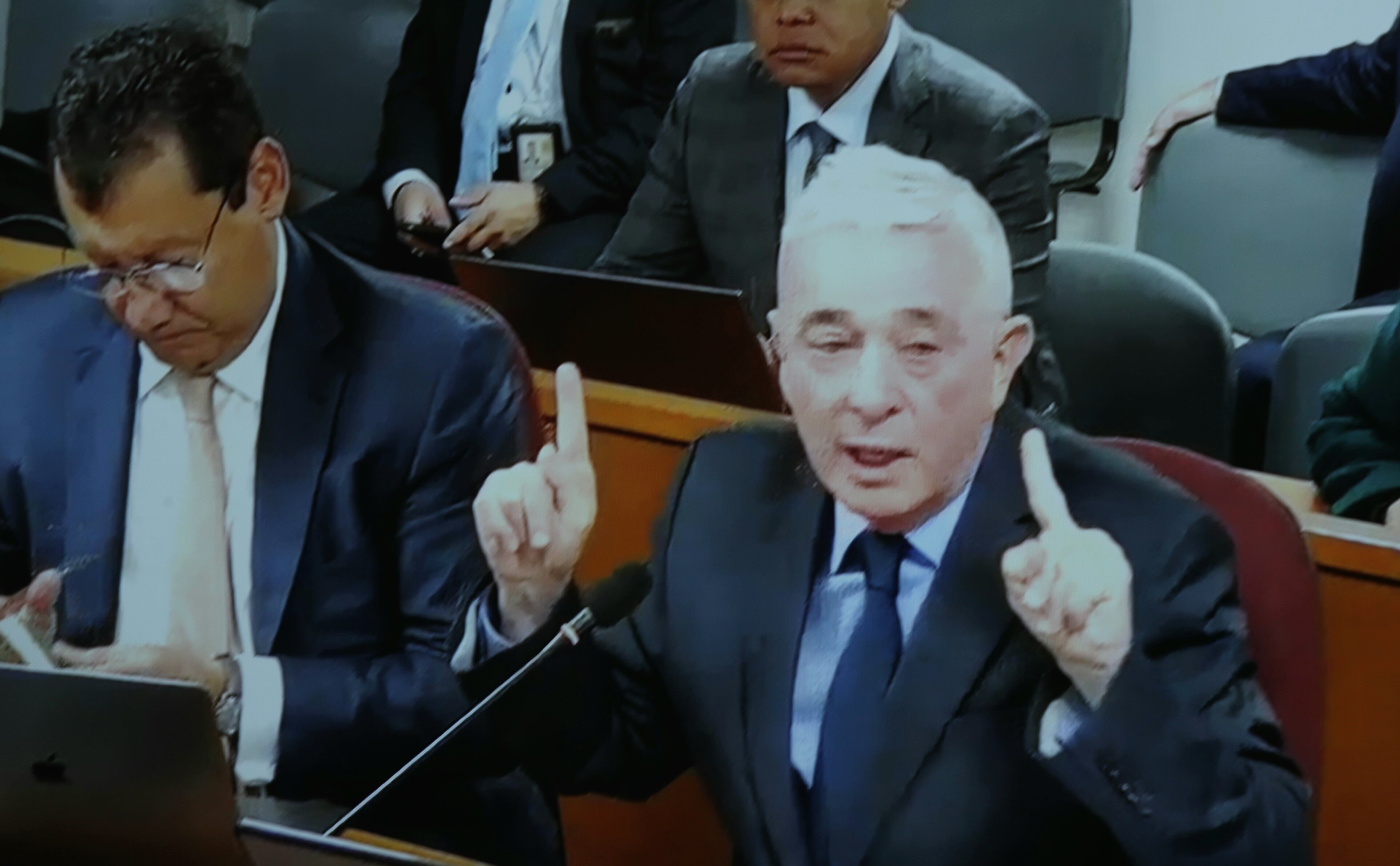 Expresidente Álvaro Uribe Vélez presenta  su defensa técnica ante las acusaciones de la Fiscalía
7 julio 2025