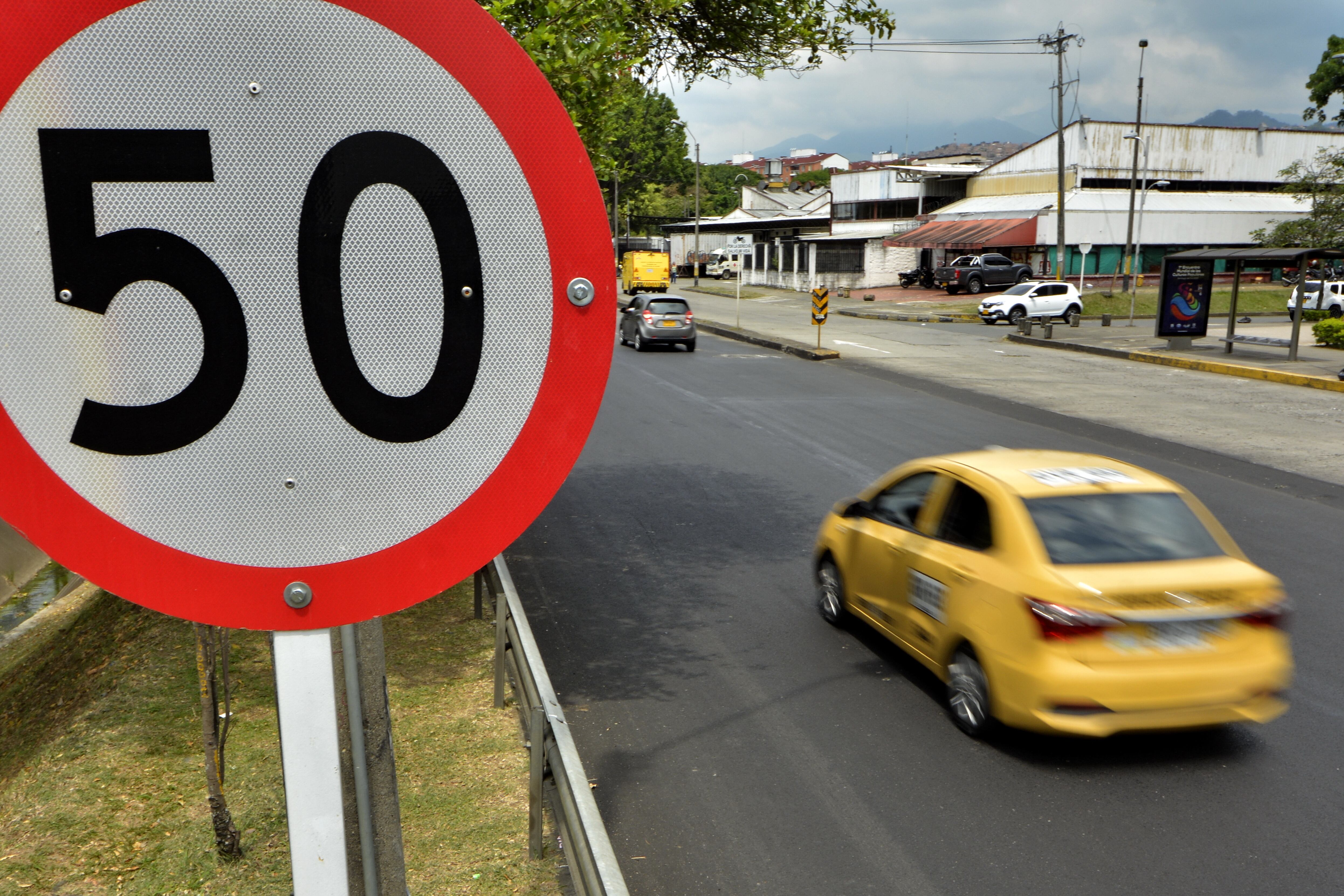 La mayoría de los accidentes de tránsito, los protagonizan conductores de taxi  a causa del exceso de velocidad.