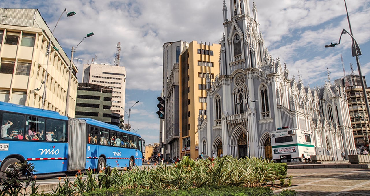 El MIO en Cali fue uno de los sistemas de transporte más golpeados por la pandemia y los actos de vandalismo durante las protestas de este año.