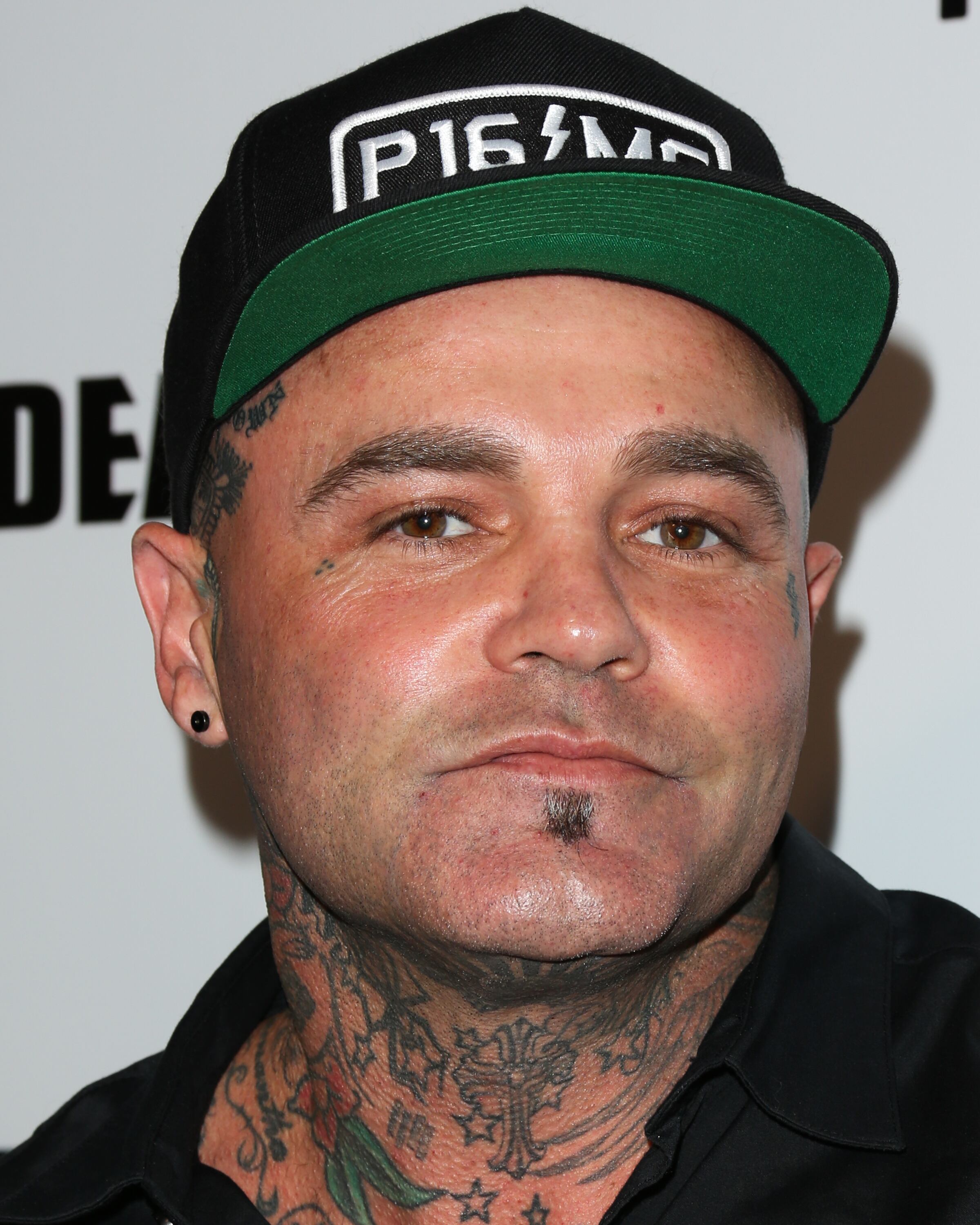 El músico Shifty Shellshock asiste al estreno de 'Dead 7' de Syfy en Harmony Gold el 1 de abril de 2016 en Los Ángeles, California.