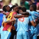 Jugadores de la República Democrática del Congo celebran tras ganar el partido y clasificarse para el Mundial durante el encuentro de la repesca final de las eliminatorias para la Copa Mundial de la FIFA 2026 entre la República Democrática del Congo y Jamaica en el Estadio Akron de Zapopan, estado de Jalisco, México, el 31 de marzo de 2026. (Foto de Ulises Ruiz / AFP)