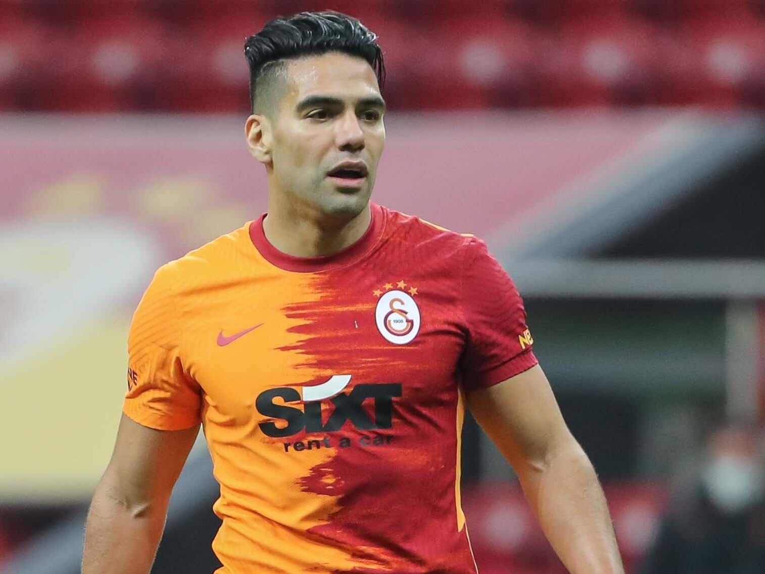 Radamel Falcao García en un partido con el Galatasaray.