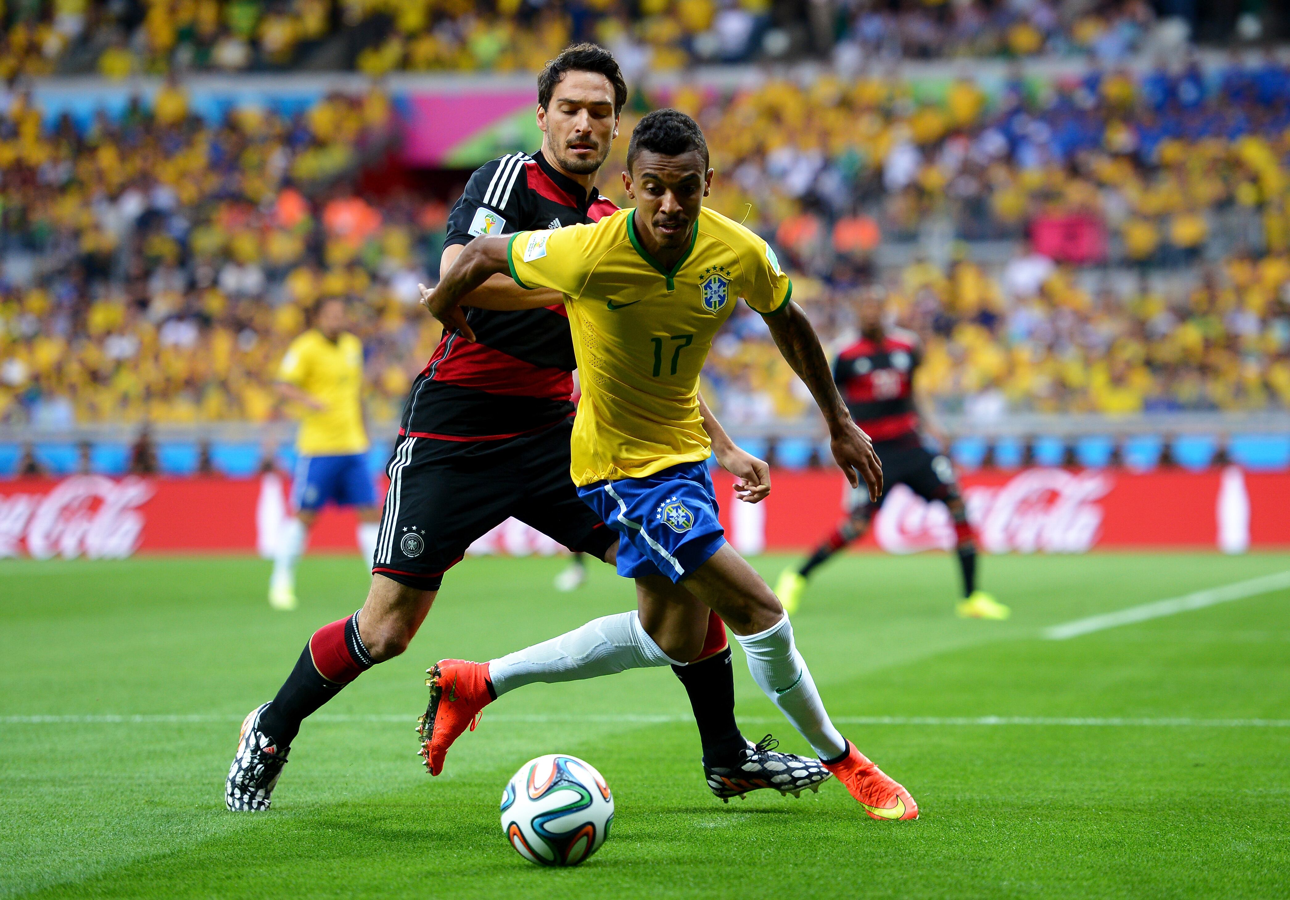 Luiz Gustavo disputó el Mundial de Brasil 2024 con su país