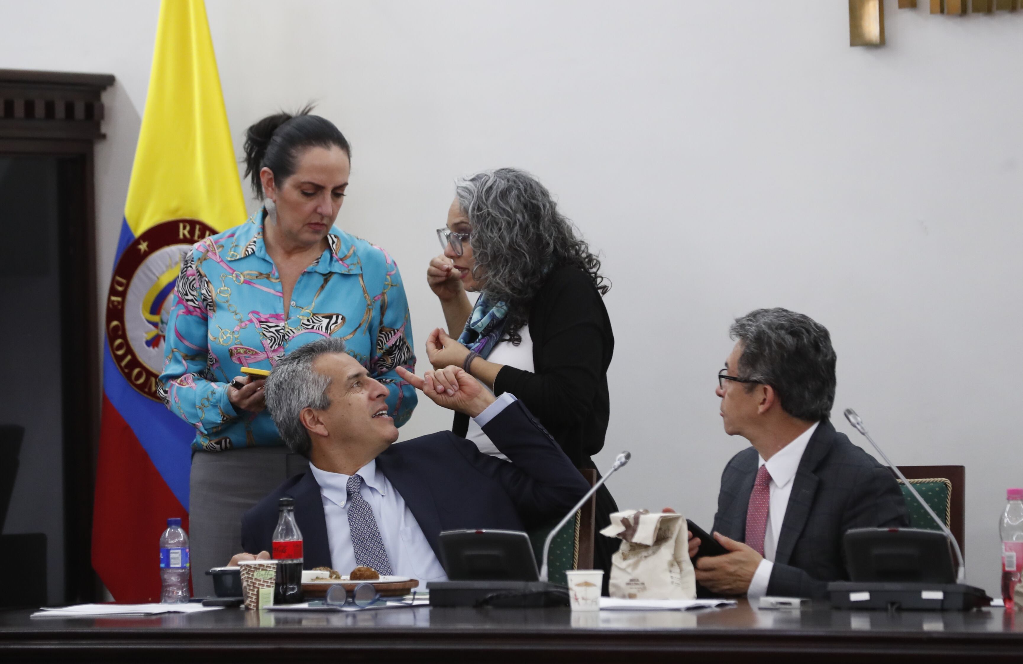 Proyecto de ley que regula el cannabis de uso adulto en Colombia,