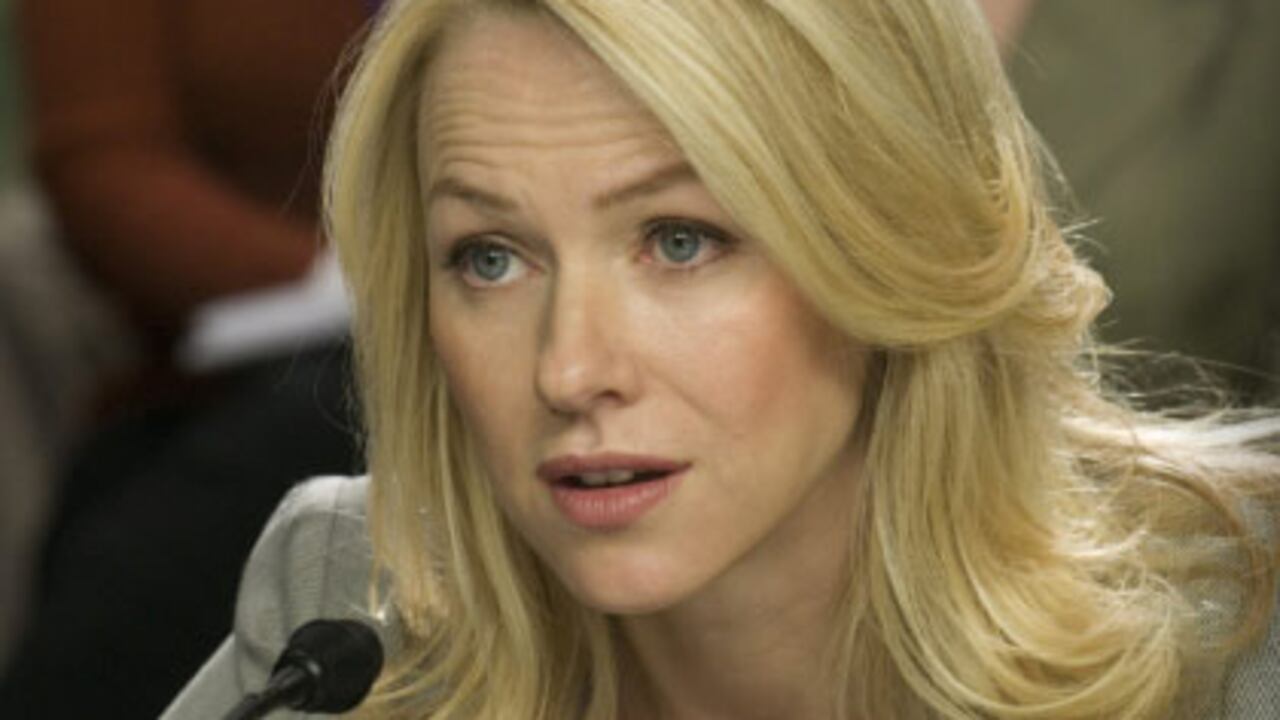 La agente de la CIA Valerie Plame (Naomi Watts) tendrá que luchar contra su gobierno para recobrar su vida.