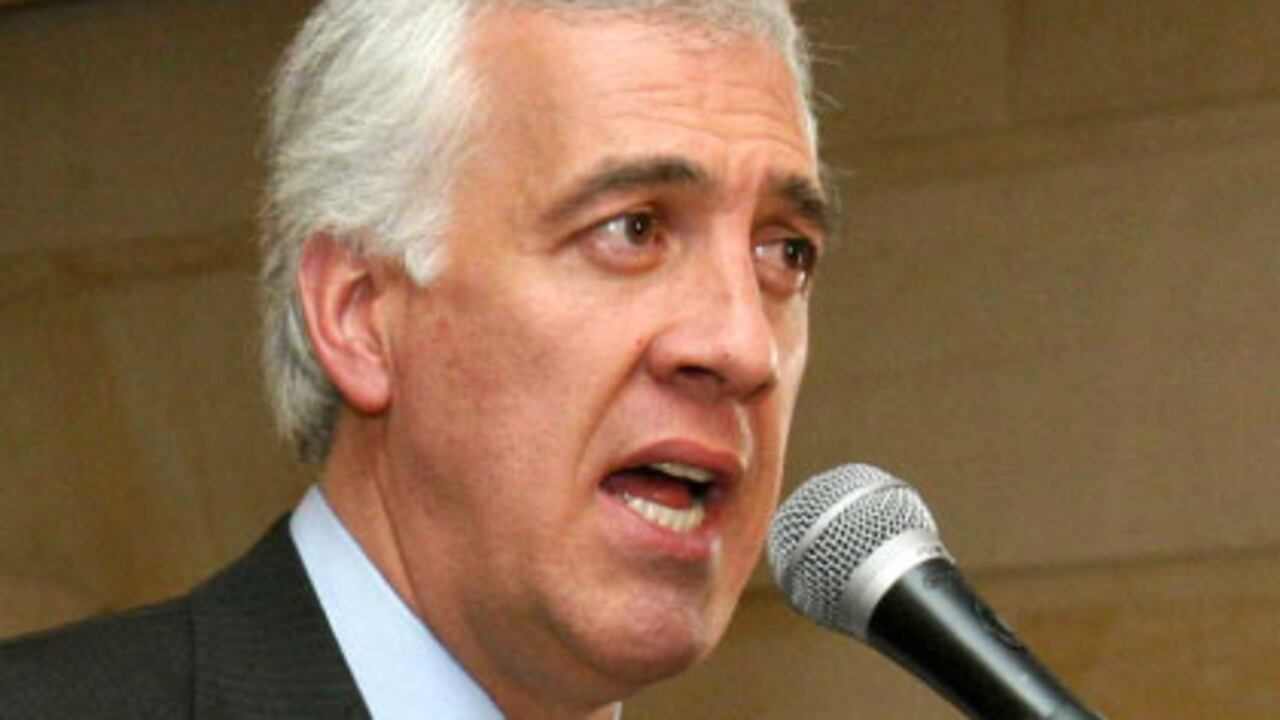 Sin que el alcalde Samuel Moreno diera ninguna información previa, Jaime Dussán , Presidente del Polo, anunció que habría relevos en la administración distrital