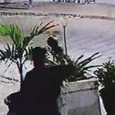 Los ladrones amenazaron con armas blancas a los extranjeros.