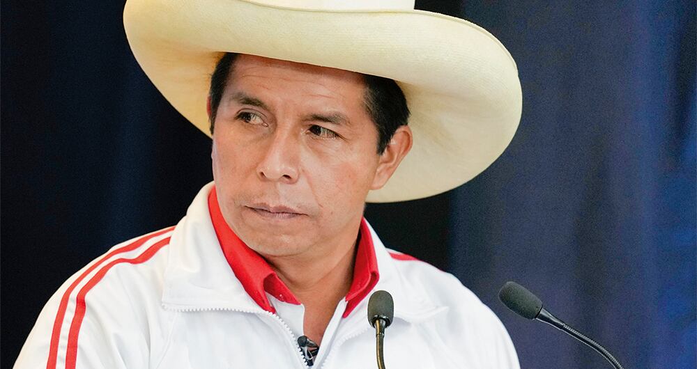 PEDRO CASTILLO Enarbola las banderas de una izquierda a la que muchos temen. Sus planes intervencionistas asustan a los empresarios.