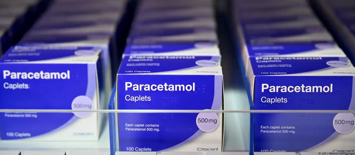 La transformación de moléculas derivadas de ácidos en compuestos claves para la fabricación de medicamentos, como el paracetamol.