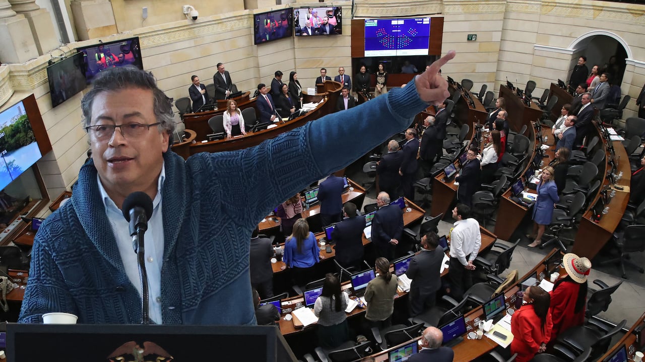 Plenaria de Senado, Presidente Gustavo Petro