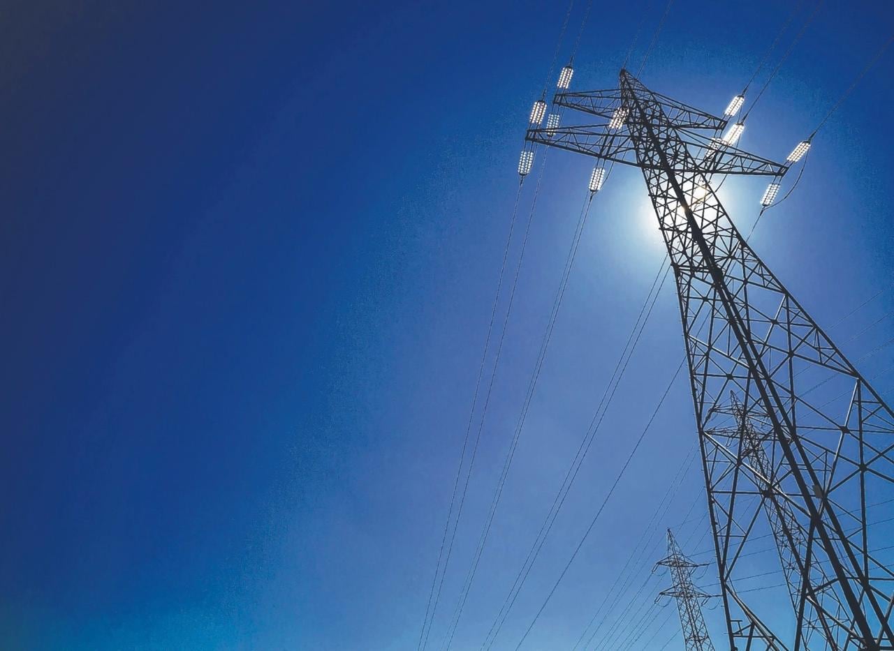 El Gobierno avanza en medidas y acuerdos con empresas del sector eléctrico para reducir los costos de la tarifa eléctrica en el país, especialmente en la región Caribe. Foto El País.