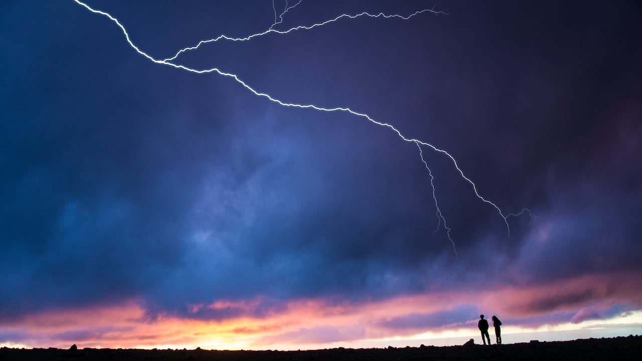 El rayo impactó en la cabeza al hombre de 49 años y acabó con su vida en el lugar.