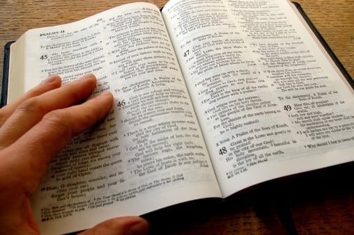 La oración paraliberarse de la maldad de los hombres.