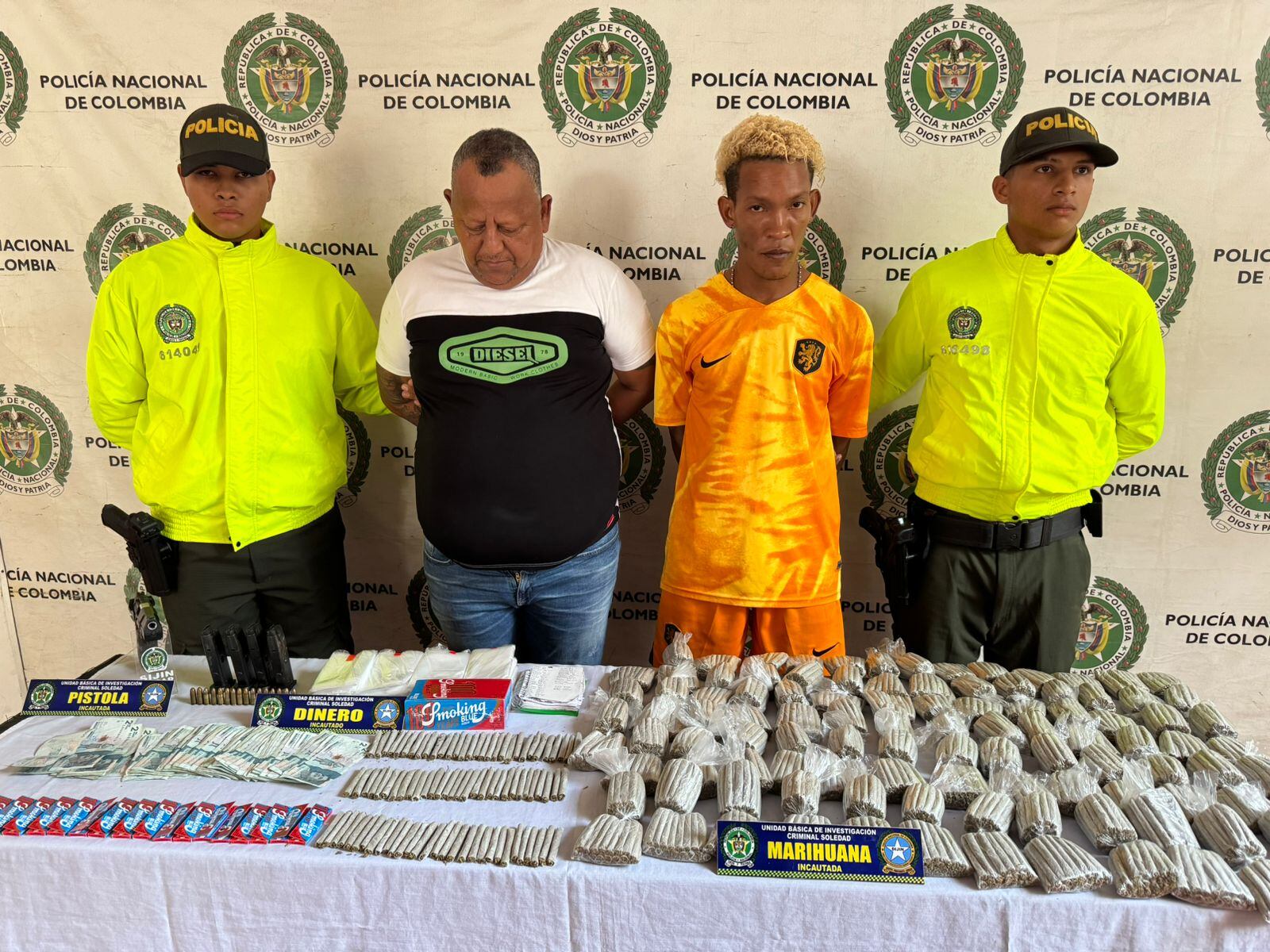Hombres capturados por la Policía de Barranquilla.