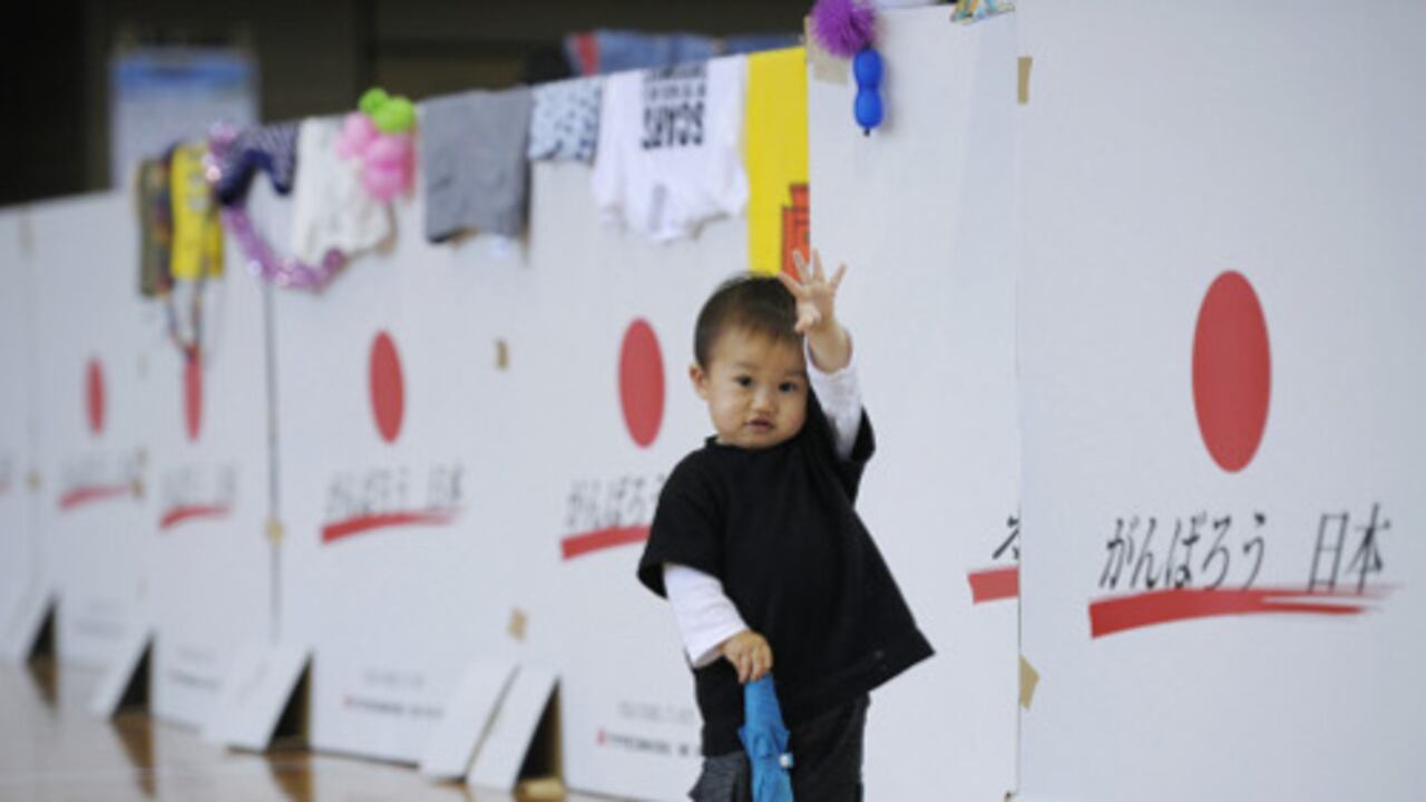 Los niños escasean en Japon y todo es debido a que las mujeres no quieren tenerlos porque saben que tendrán que asumir toda la carga de la crianza. Sus parejas no quieren ayudar a cambiar pañales.