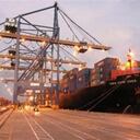 Los ejecutivos encuestados comentaron acerca de la importancia de concentrarse en el core del negocio y tercerizar las actividades que no hacen parte de este como uno de los mecanismos de reducción de costos y para enfocarse más en la llegada al mercado y en el desarrollo de productos y servicios.