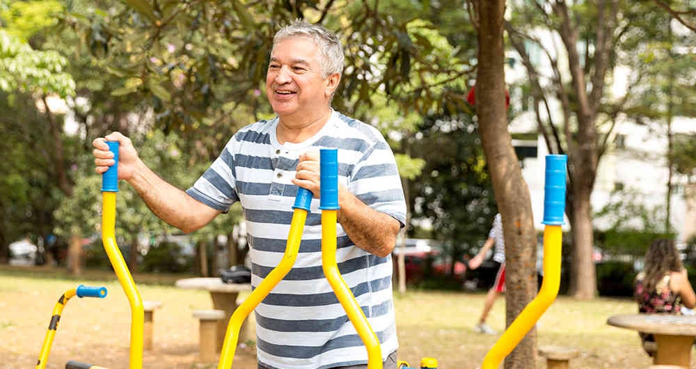 por primera vez en la historia de la humanidad y del país, la proporción de personas mayores de 60 años es superior a la de quienes se encuentran entre los 0 y 5 años.