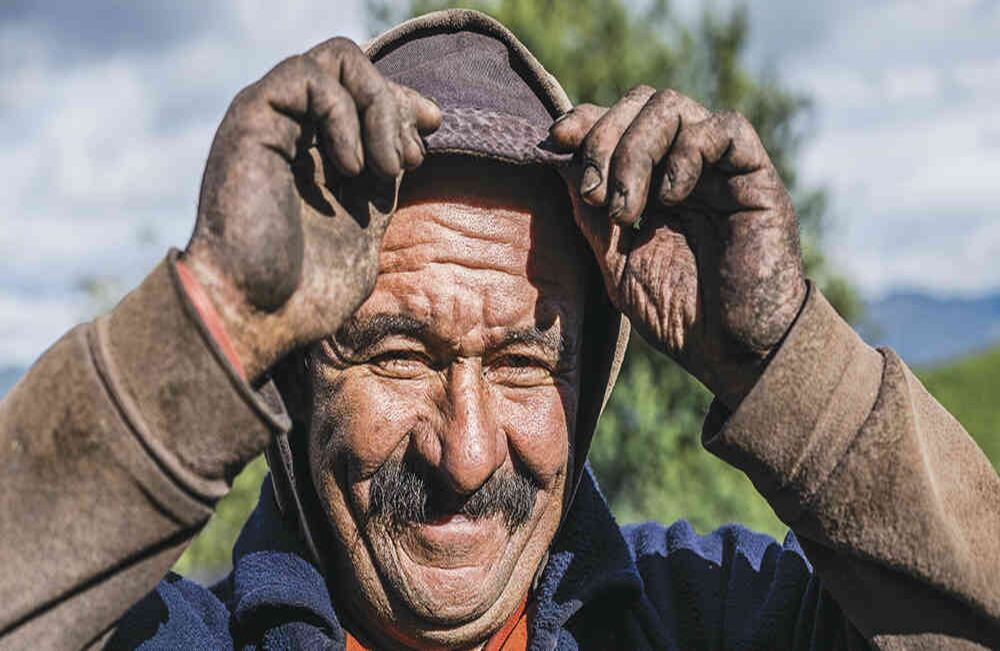 Muchos municipios de Cundinamarca conservan su vocación agrícola. Tal es el caso de Sopó, donde encontramos a este campesino. Foto: Kevin Molano