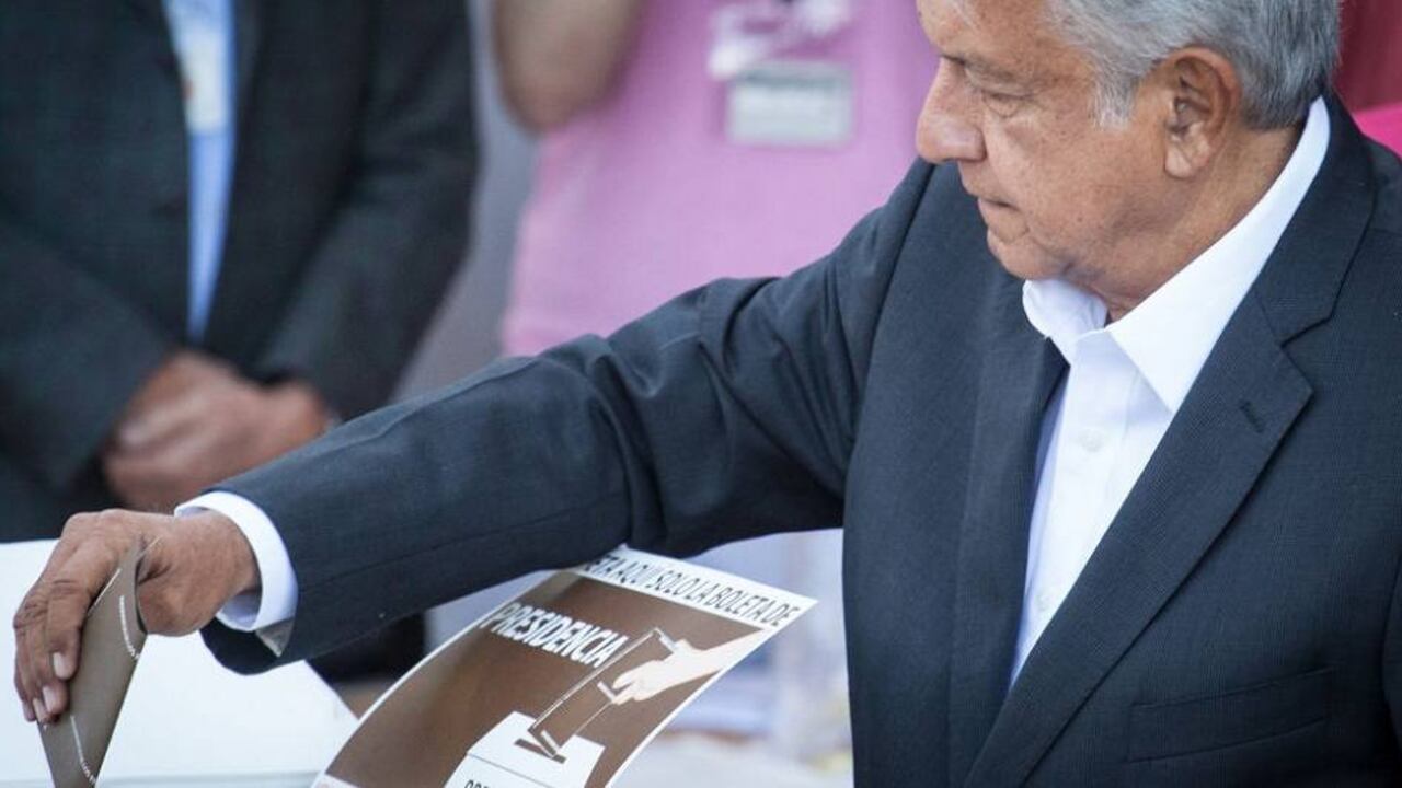 Andrés Manuel López Obrador, votando en elecciones presidenciales en México, 1 de julio de 2018. Getty