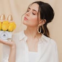 El empnredimeitno colopmbiano Negrón mezcla la floristería con la chocolatería y las fresas.