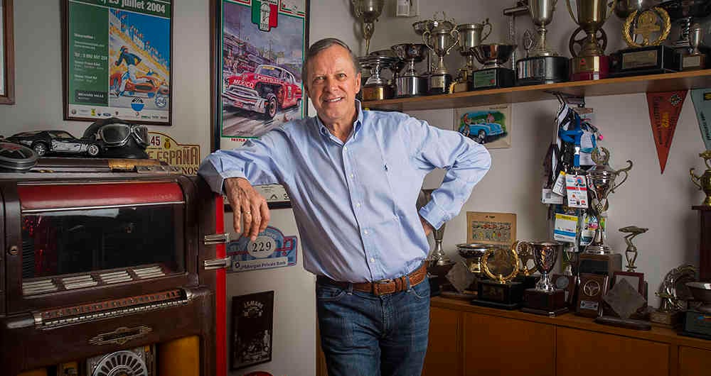 Aparte de ser empresario y coleccionista, Jorge fue un condecorado piloto de carreras hasta que su cuerpo le dijo que no lo hiciera más.