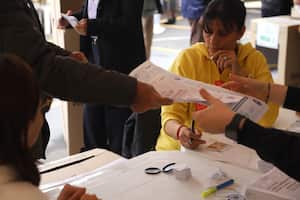 Votaciones al norte de Bogotá en cedritos
Votos, mesas de Votación, escrutinios