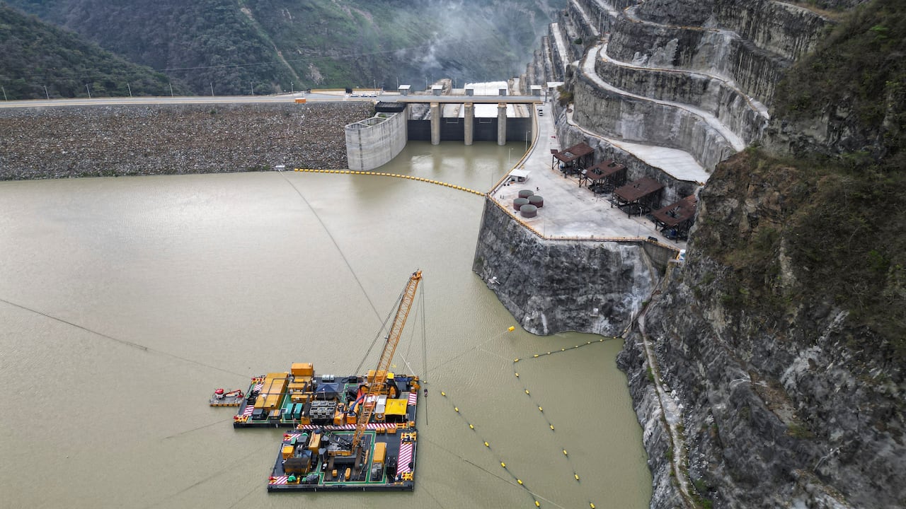 JUAN DIEGO ALVIRA
HIDROITUANGO
FEBRERO 2023