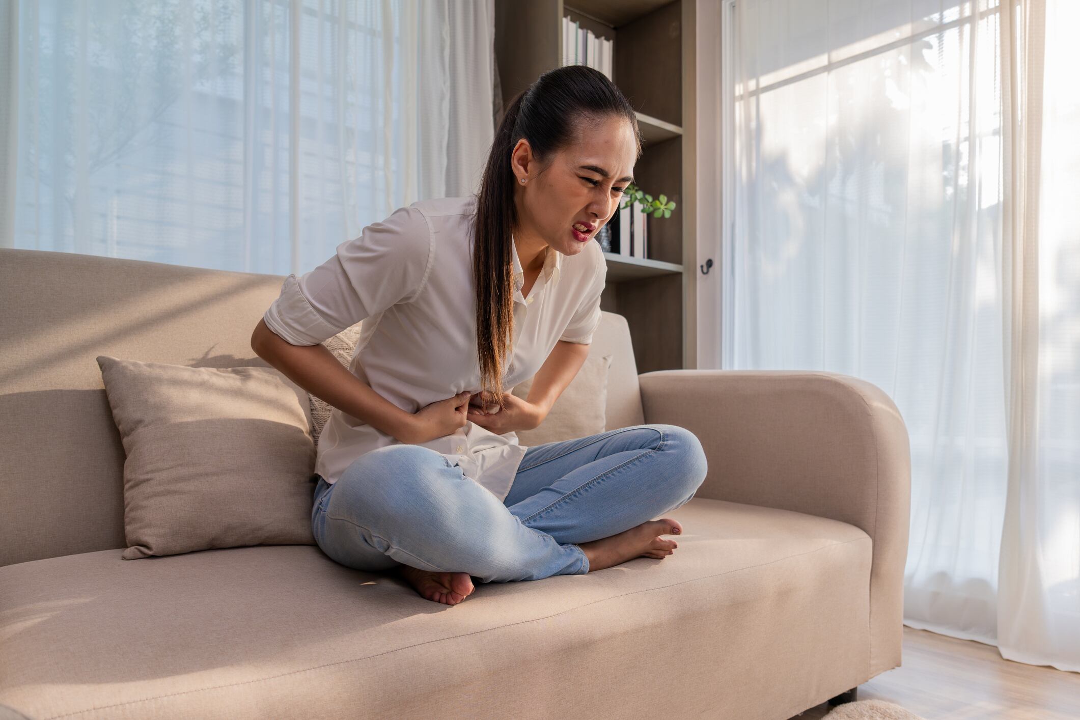 Mujer descubrió que tiene cáncer haciendo yoga.